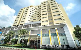 Summit Pavilion Hotel